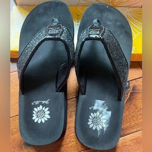 Yello Box Carolina Black Sandals